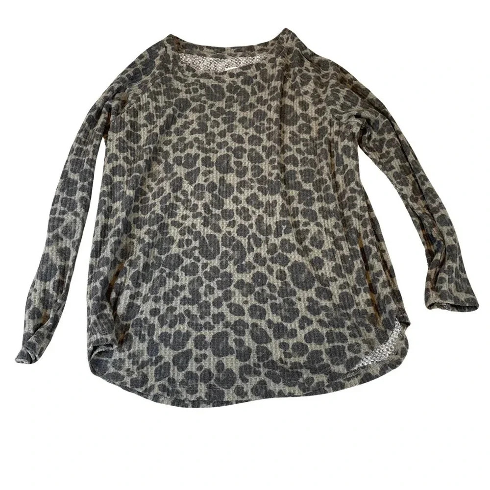 Peace and Pearls leopard print shirt, Size   L